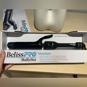 Belisspro by Babyliss 1 1/4 inch professional curling iron - brand new